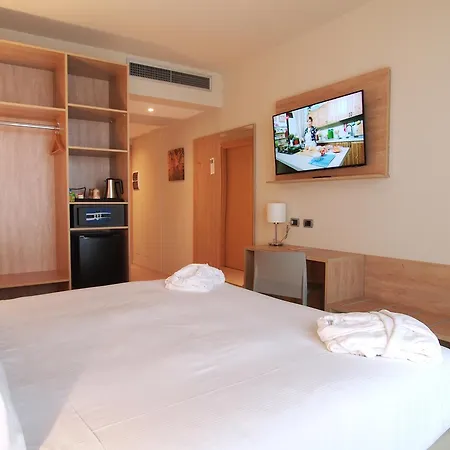 Tower Hotel Malpensa Busto Arsizio Buitenkant foto